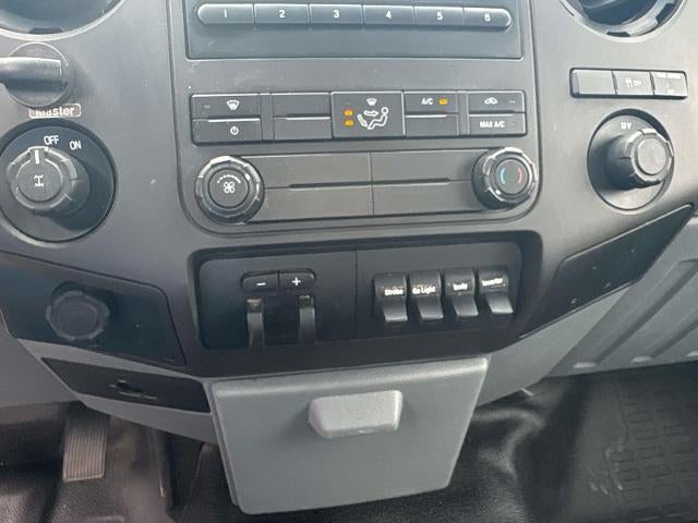 2013 Ford Super Duty F-350 SRW XL